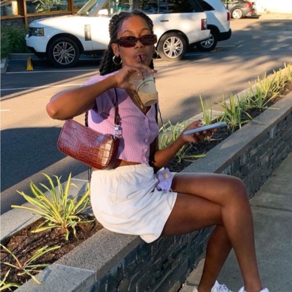 Button cropped top 💜 - Picture 1 of 4